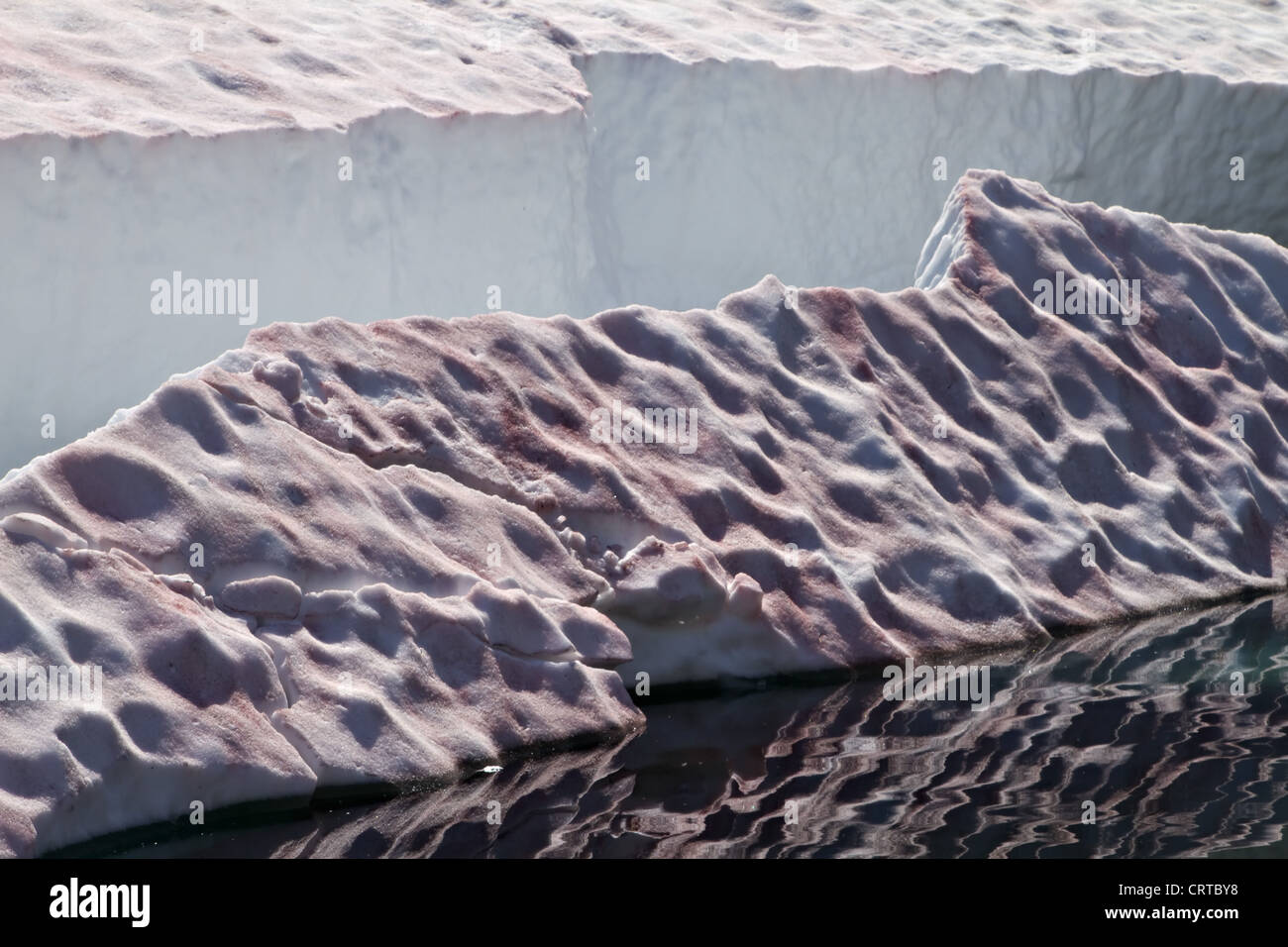 Ghiacciaio in Polar monti Urali. Parco nazionale Yugyd Va. Komi Repubblica. La Russia. Foto Stock