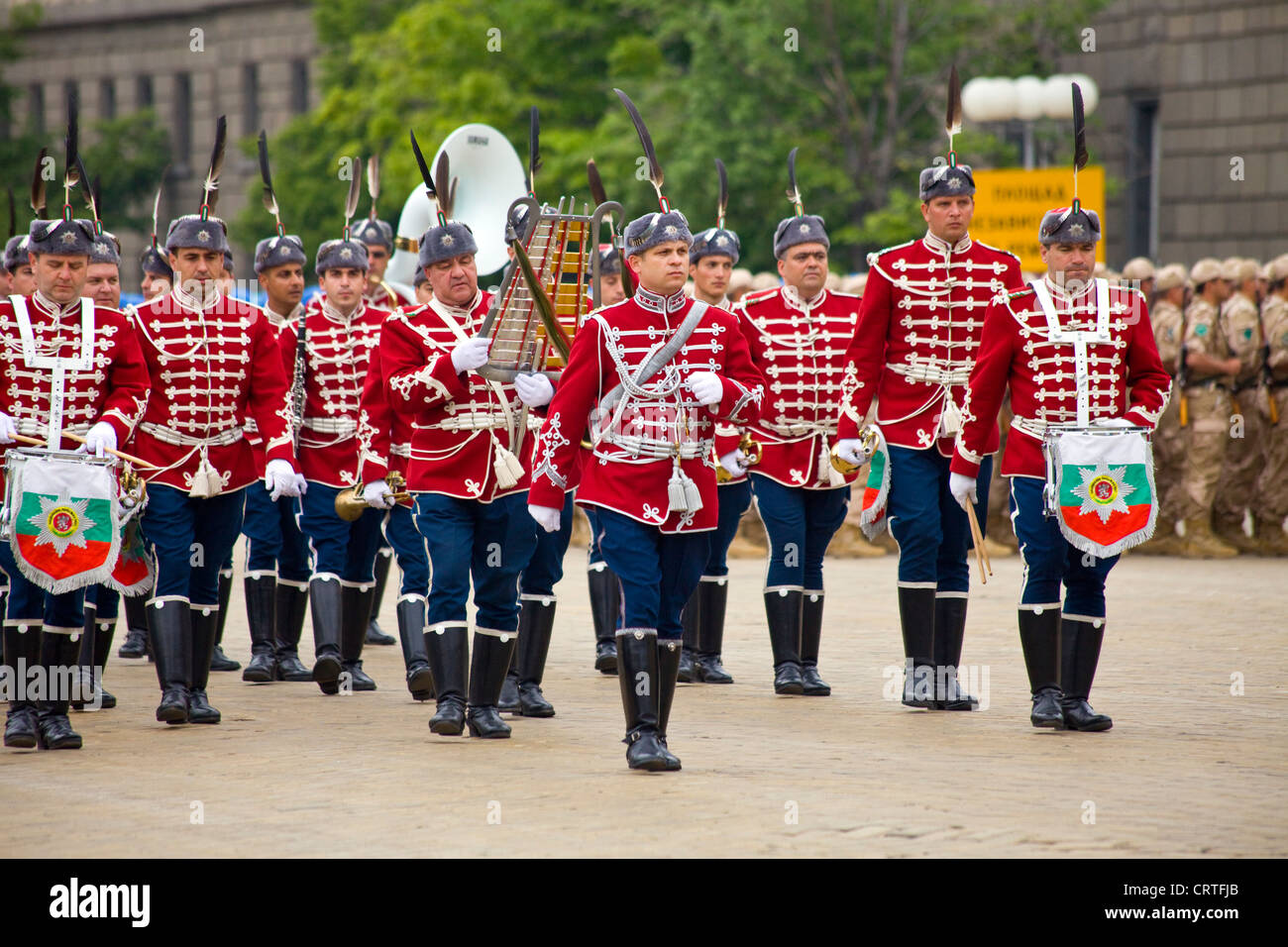 La banda della guardia presidenziale parade su Saint George's giorni a Sofia, Bulgaria Foto Stock