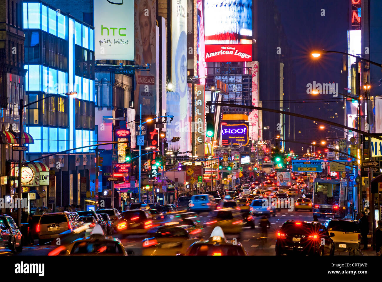 New York Street a Night Traffic Jam Times Square, settima Avenue di Manhattan Foto Stock