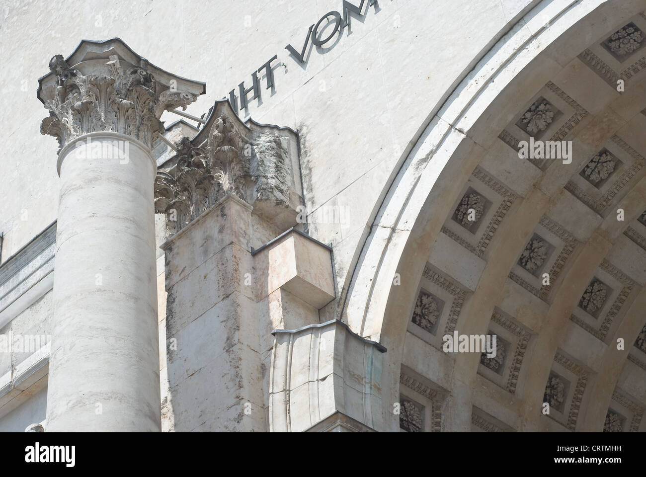 Porta vittoria nella classica architettura greca a Monaco di Baviera Foto Stock