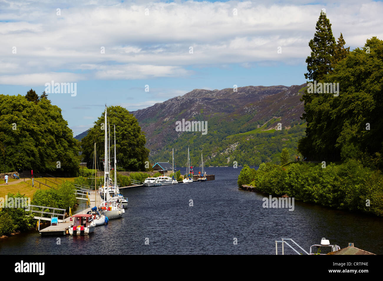 Canal con yachts Foto Stock