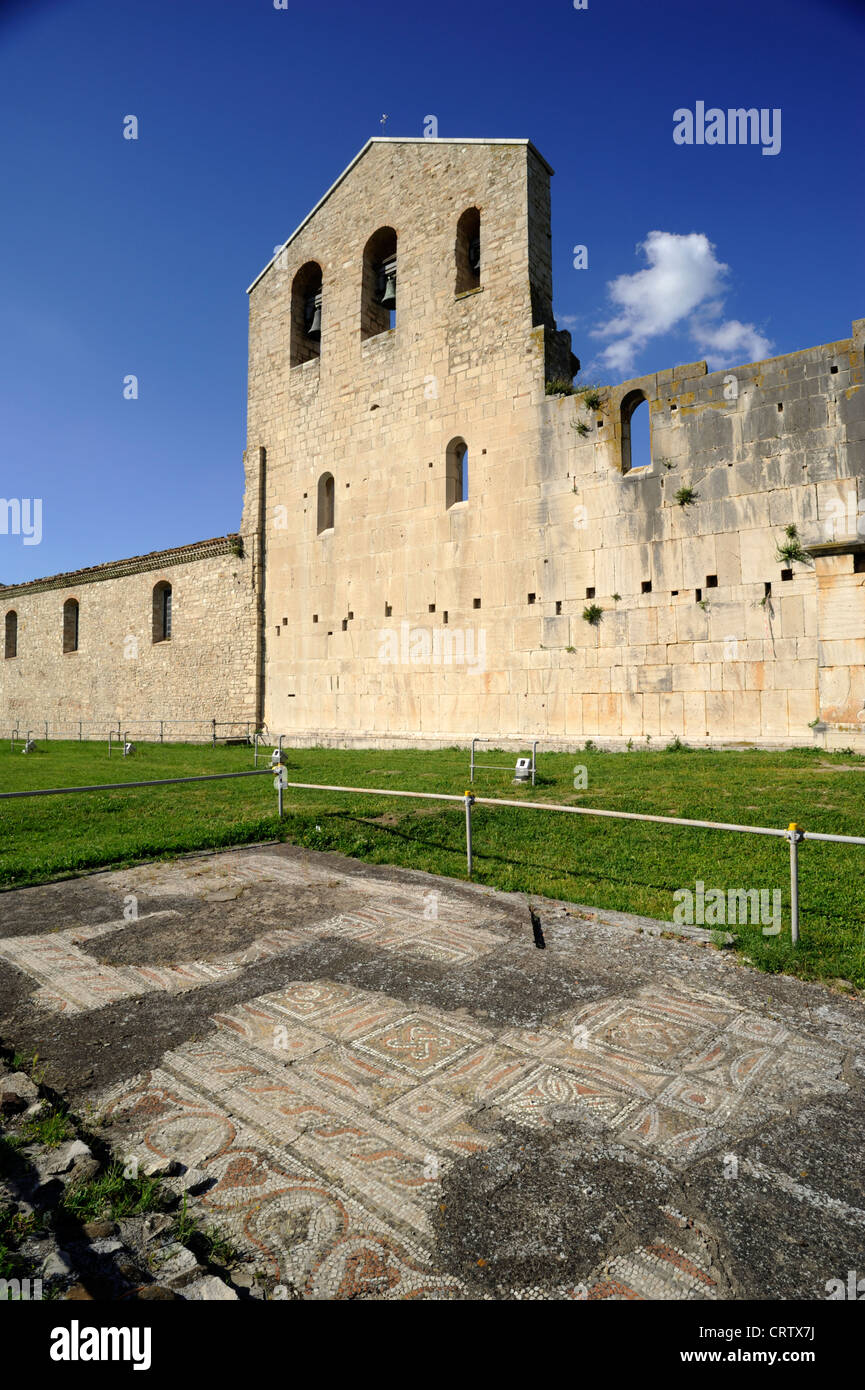 Italia, Basilicata, venosa, parco archeologico, mosaico paleocristiano e chiesa medievale incompiuta Foto Stock