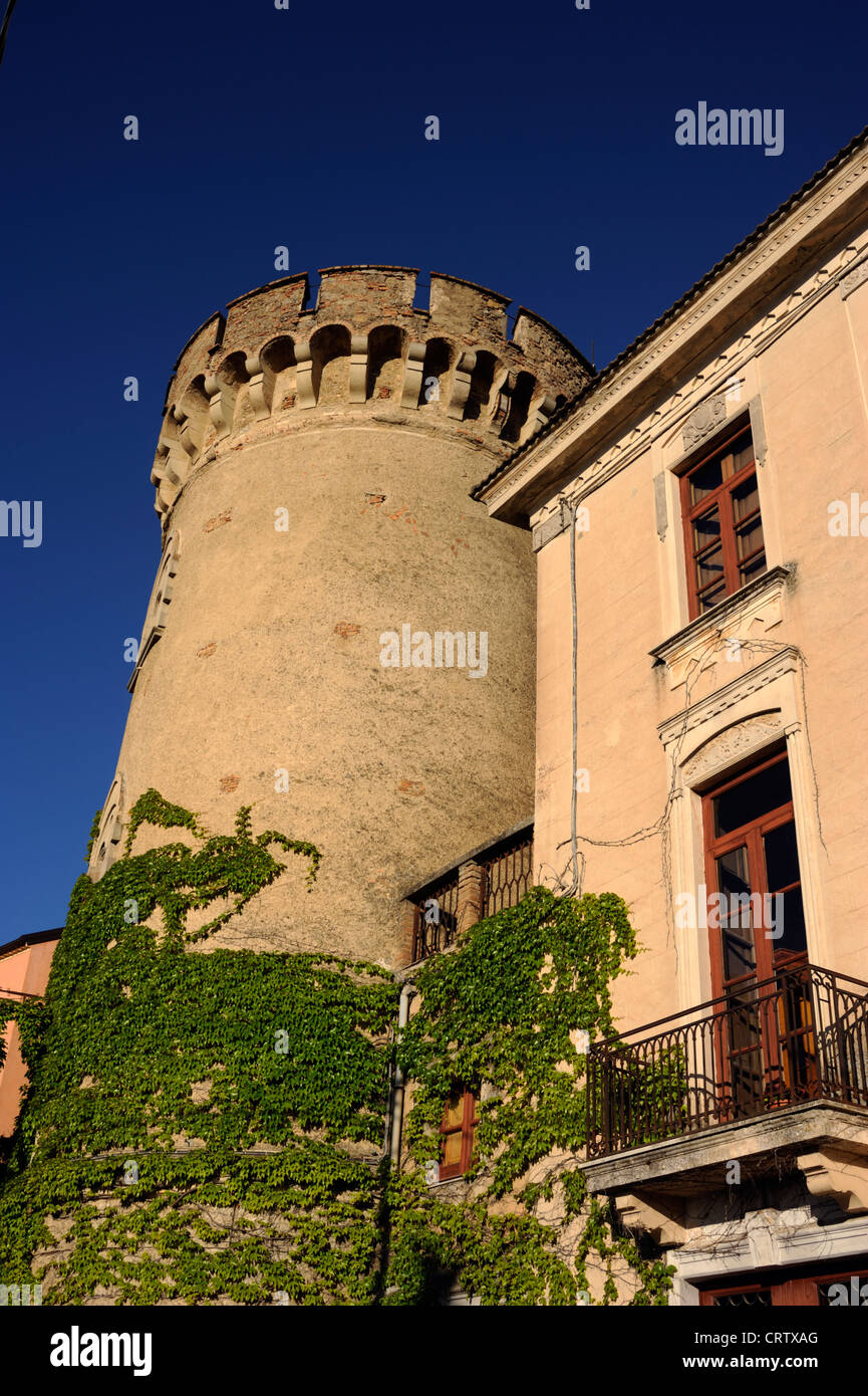 Italia, Basilicata, Parco Nazionale del Pollino, chiaromonte, torre medievale e Palazzo Giura Foto Stock