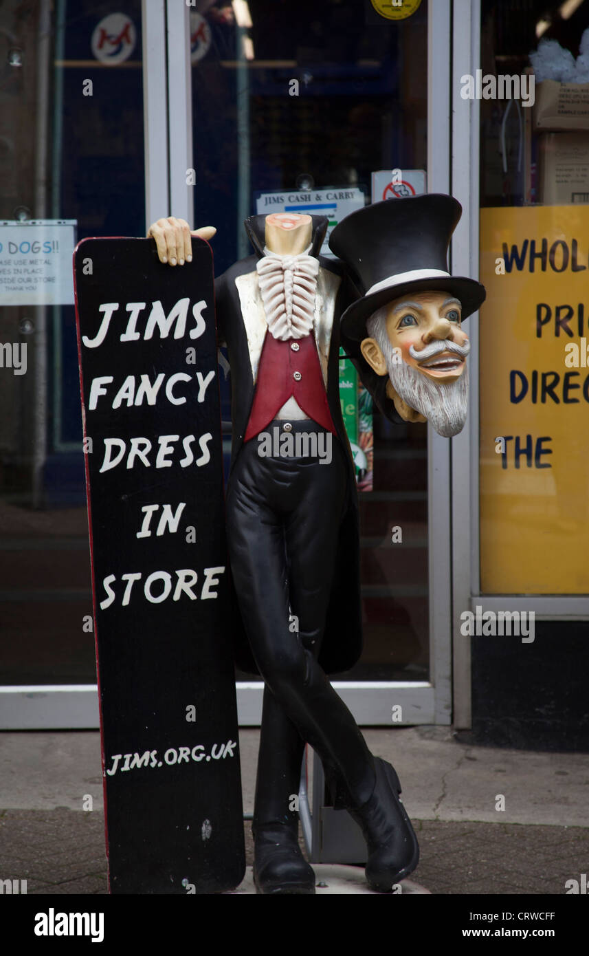 Manichino Headless pubblicità un costume negozio festival Golowan Penzance Cornwall, Foto Stock