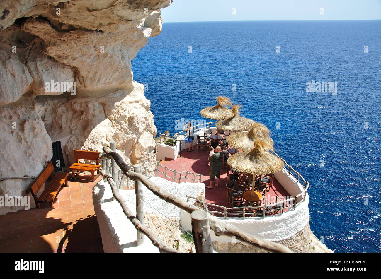 Cova d'en Xoroi (grotte), Cala en Porter, Menorca, isole Baleari, Spagna Foto Stock