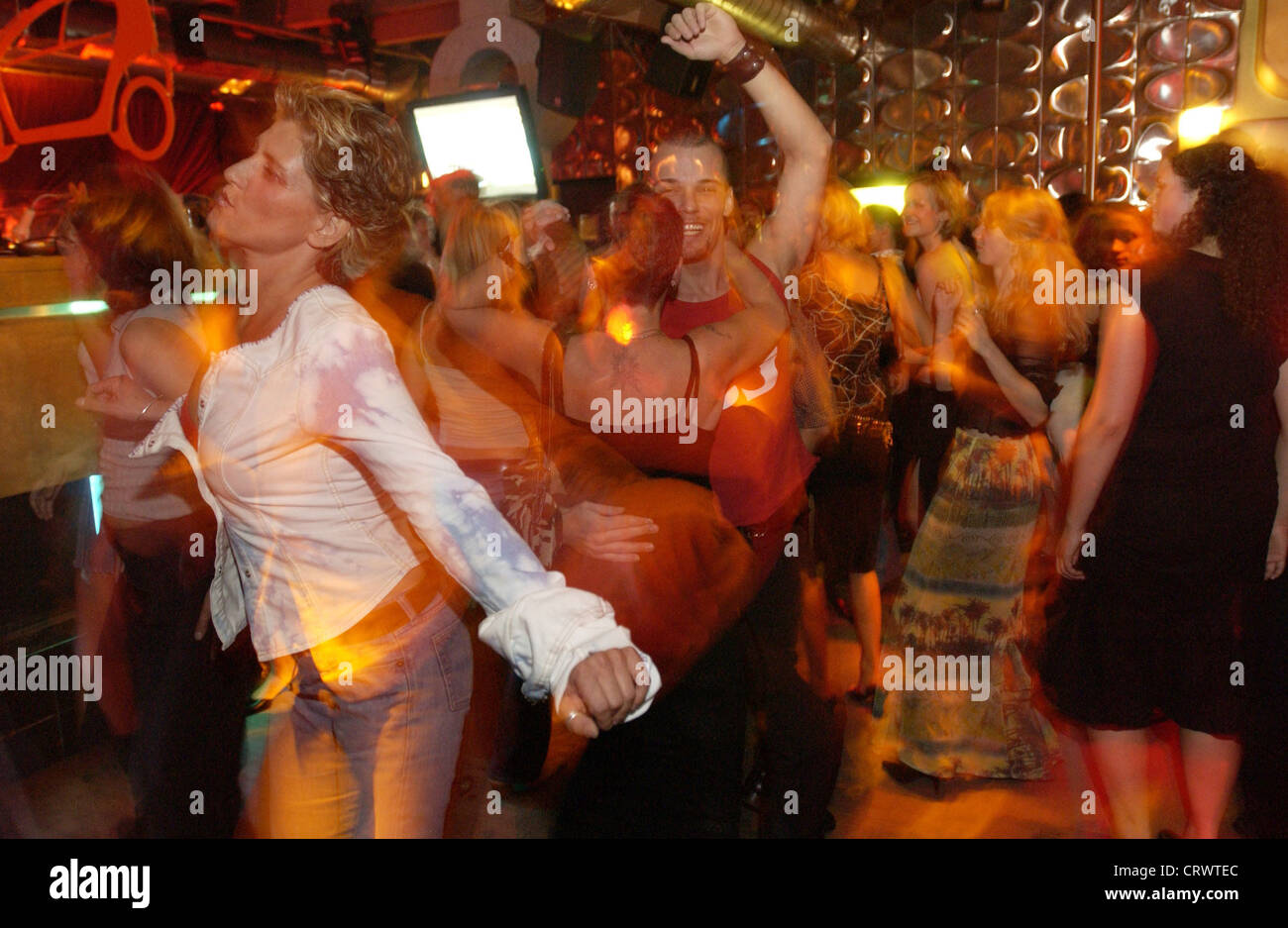 Nachtschwaermer a 90 gradi a Berlino Foto Stock