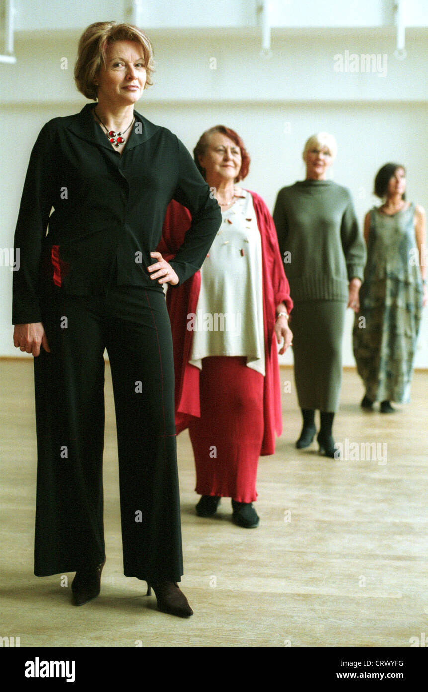 Le donne anziane lavorano come modelli di Babelsberg Foto Stock