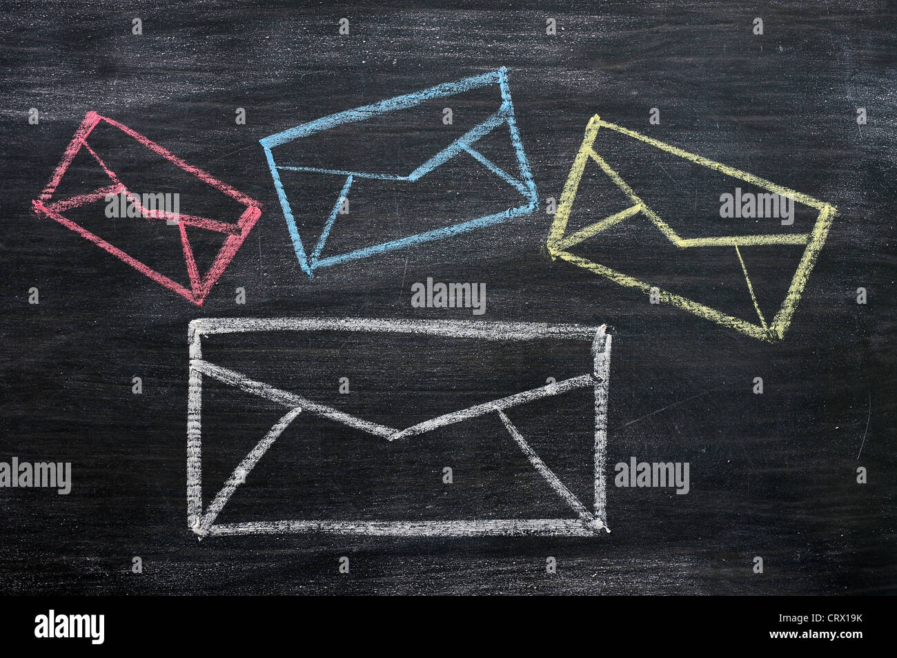 Sfondo nero Lavagna board chalk lavagna chat client in aula college concetto di comunicazione database di conversazione Foto Stock