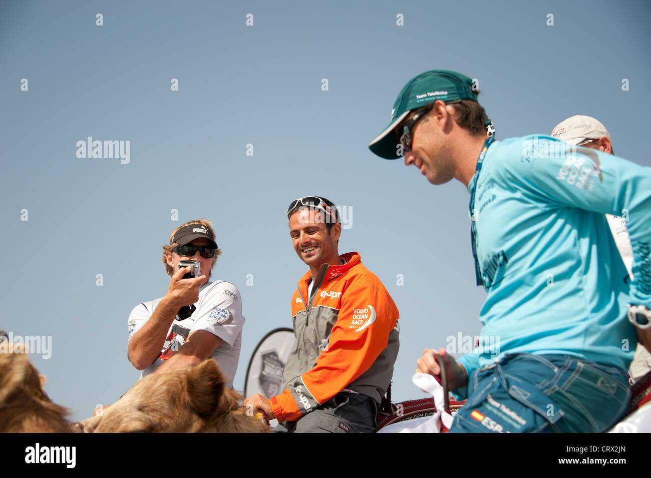 Groupama team e skipper Franck Cammas durante abu dhabi regata Volvo gennaio 2012 Foto Stock