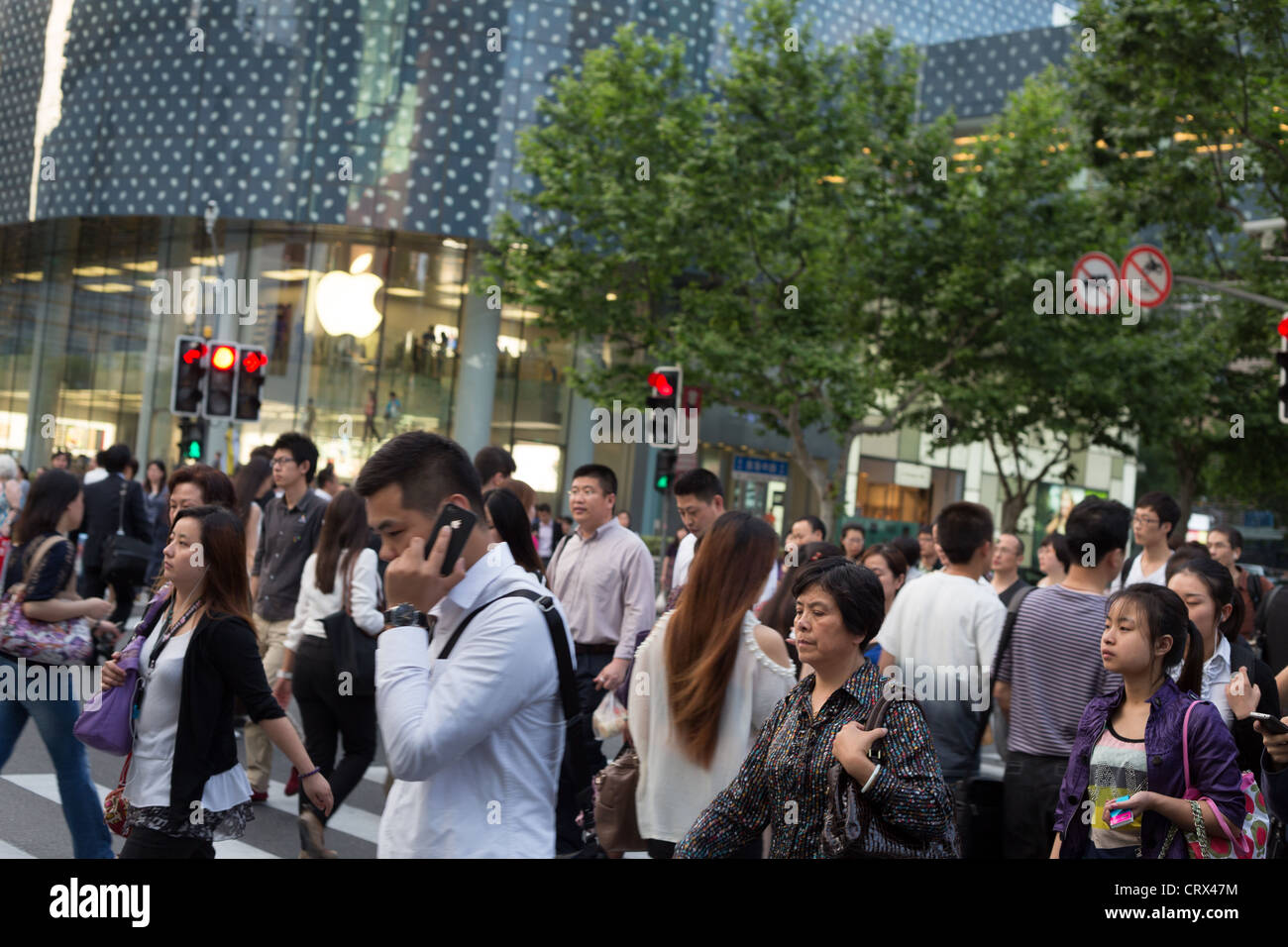 In Xintiandi sistemazione quartiere dello shopping, a Shanghai in Cina Foto Stock