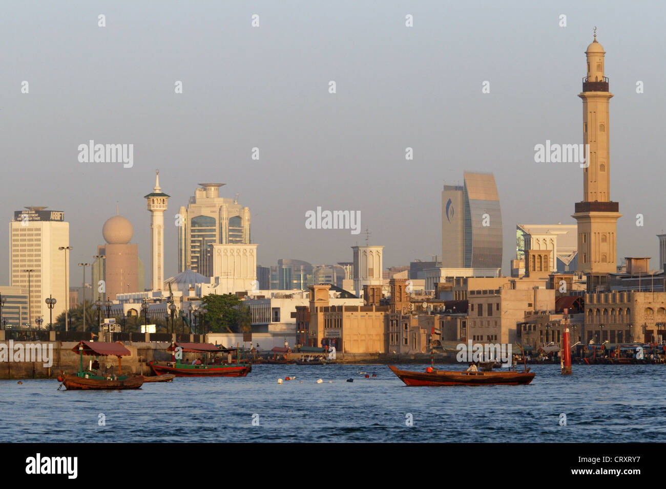 Lo skyline della città vecchia di Dubai Foto Stock