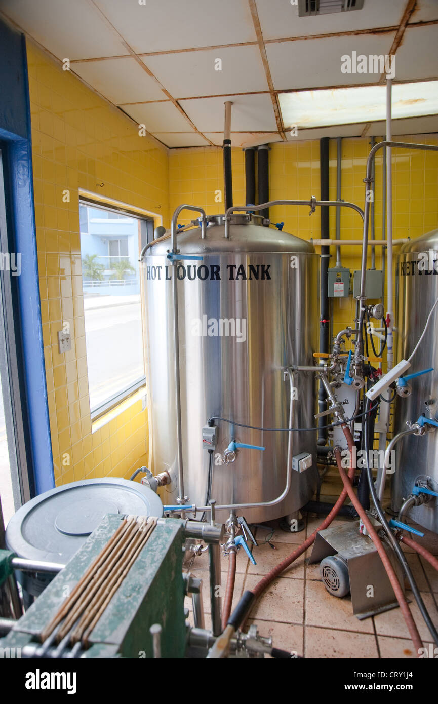 Una distilleria di rum a Grand Cayman Island Foto Stock