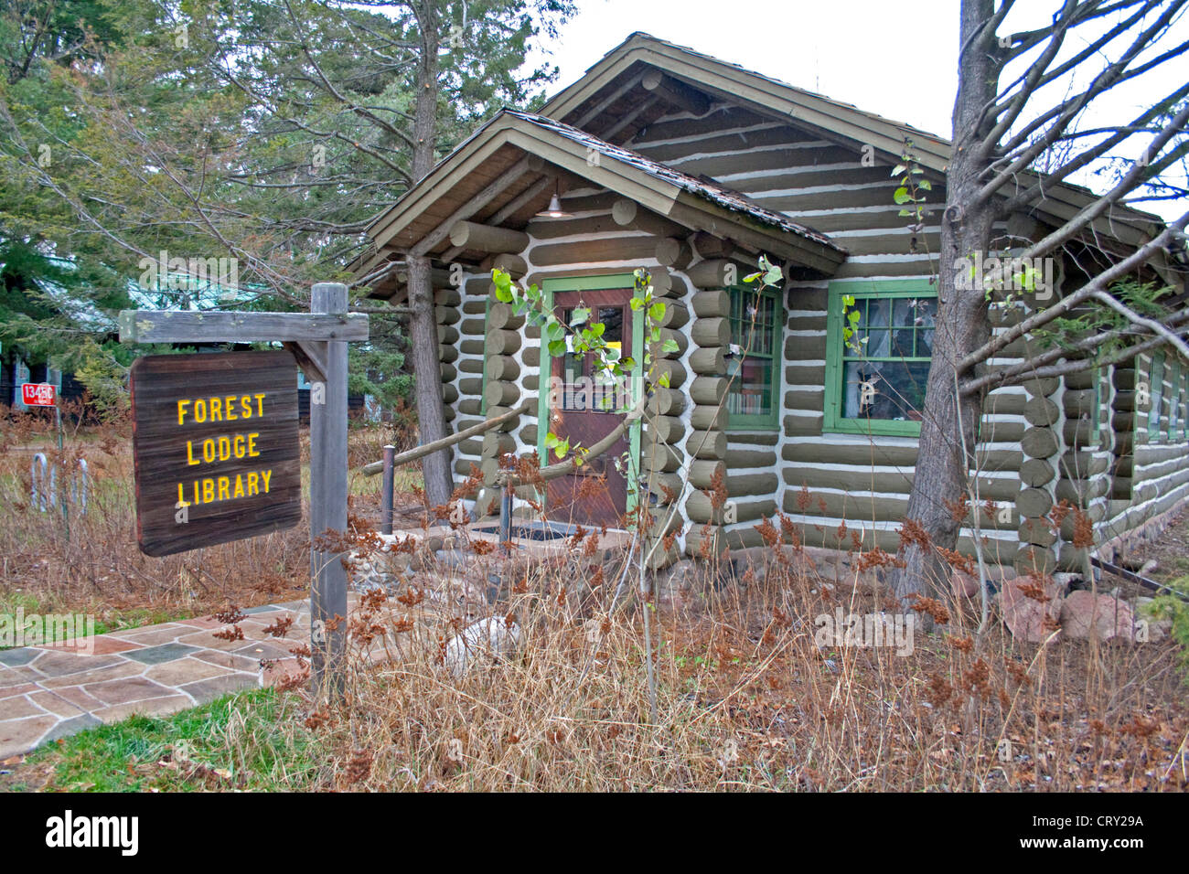 Pittoresco Forest Lodge libreria registro 1925 edificio. Posizionato sul Registro Nazionale dei Luoghi Storici. Cavo WI Wisconsin USA Foto Stock