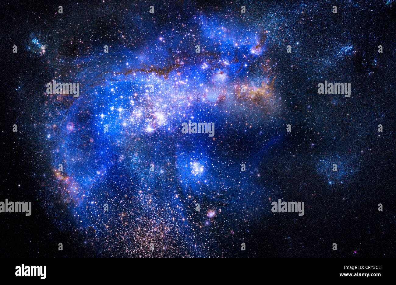 Nebulosa Brillante nube di gas in deep outer space Foto Stock