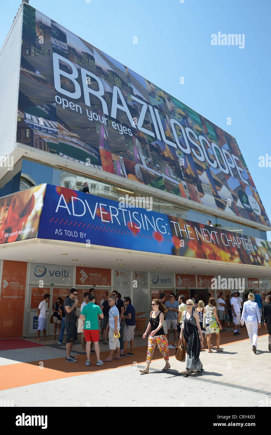 Palais des Festivals et des Congrès, Promenade de la Croisette, Cannes, Côte d'Azur, Provence-Alpes-Côte d'Azur, in Francia Foto Stock