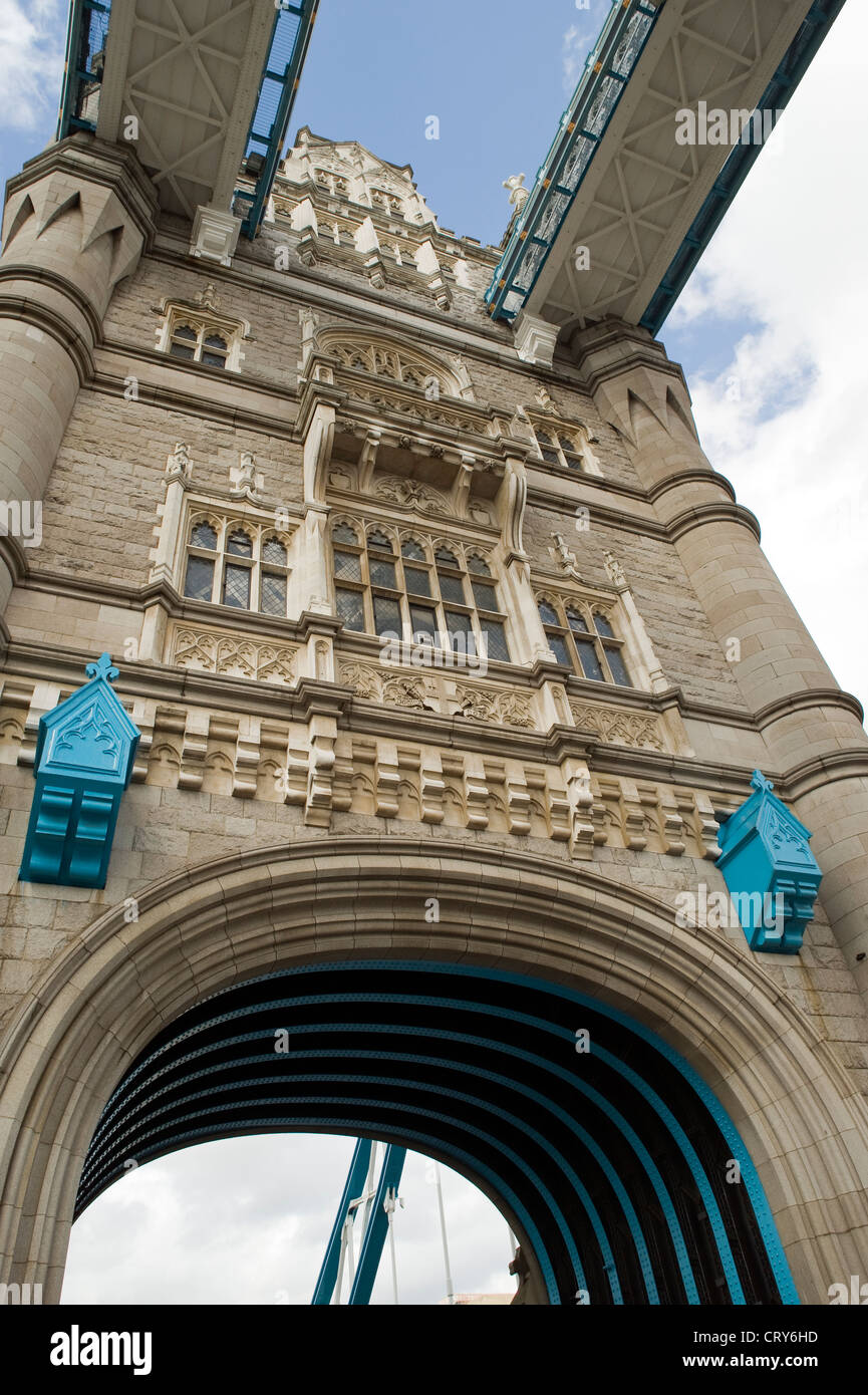 Dettaglio del Tower Bridge, London REGNO UNITO Foto Stock