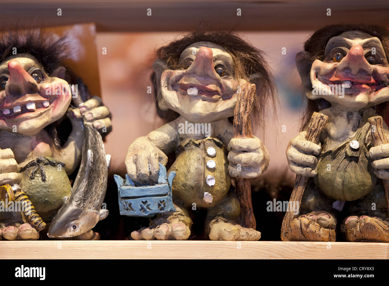 Troll tradizionale sul display in Tromso negozio di articoli regalo e  souvenir in Strandgata in Tromso, Norvegia Foto stock - Alamy