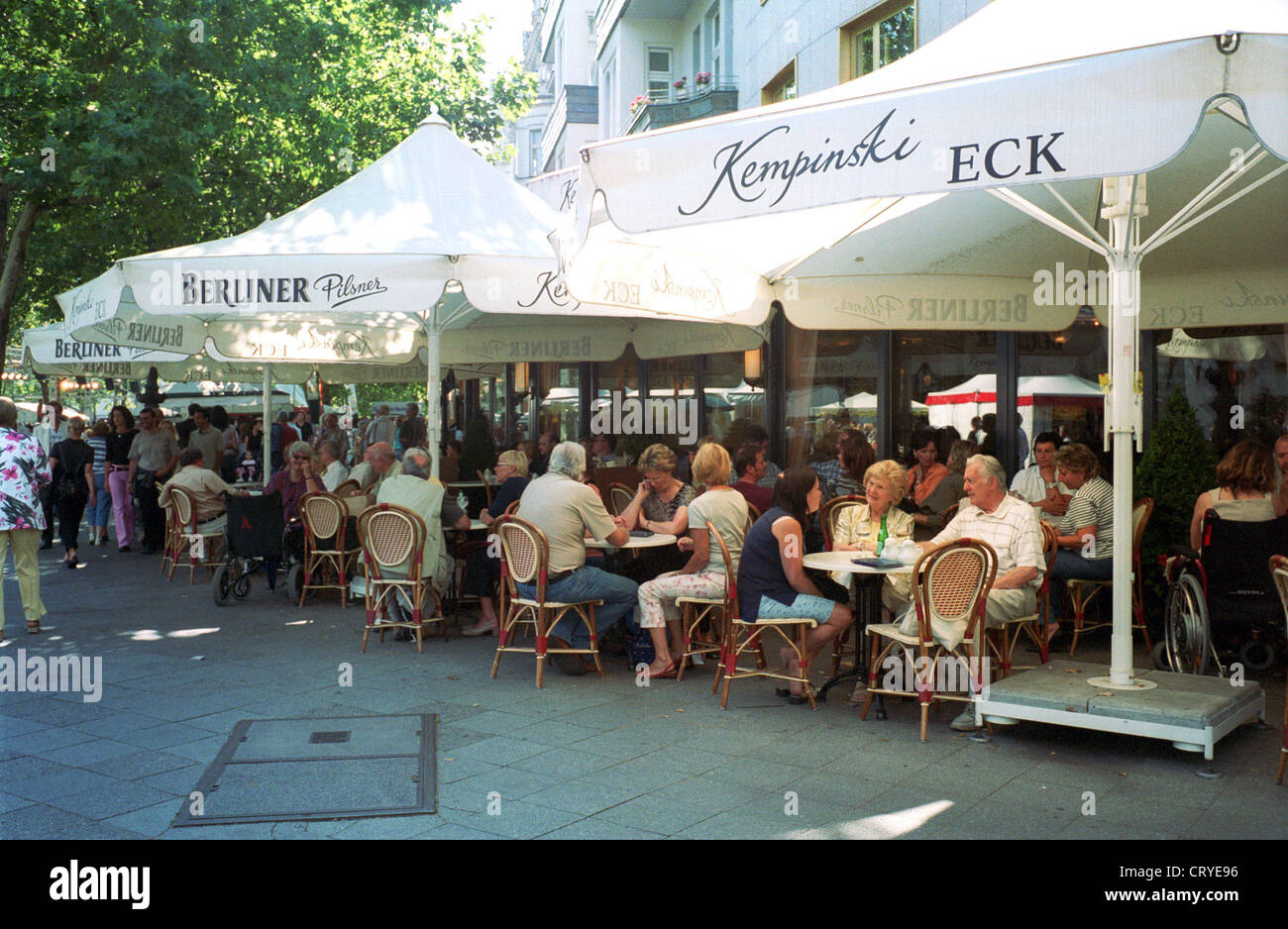 Berlin Street Cafe Kempinski Eck Foto Stock