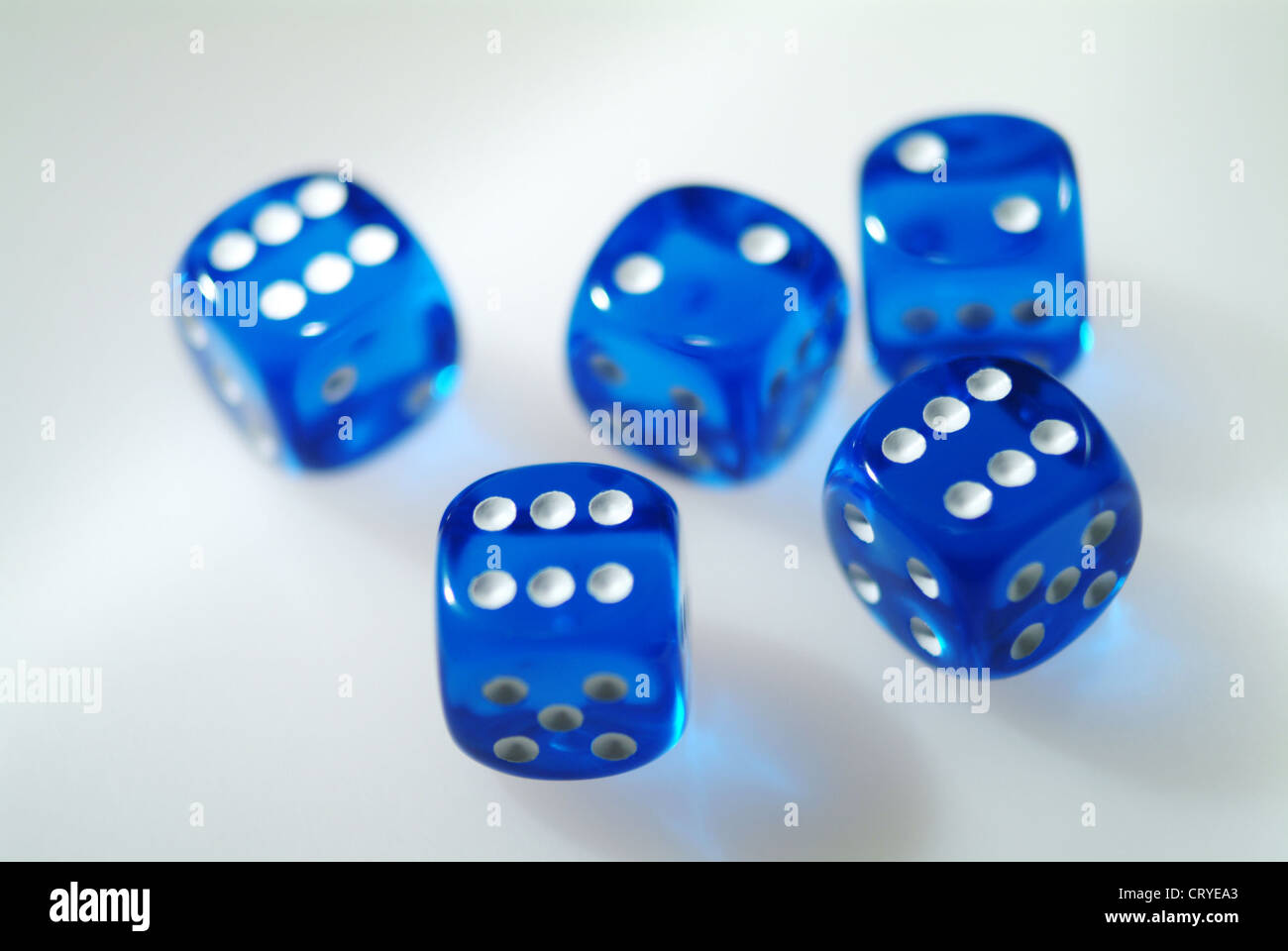 Cinque cubo blu con Full House Foto Stock