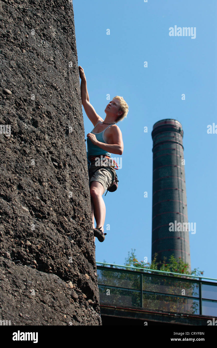 Arrampicata a Duisburg-Nord Foto Stock