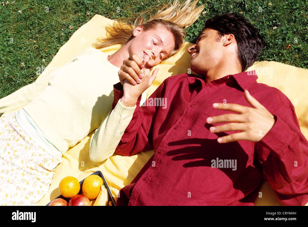 COPPIE ALL'APERTO Foto Stock