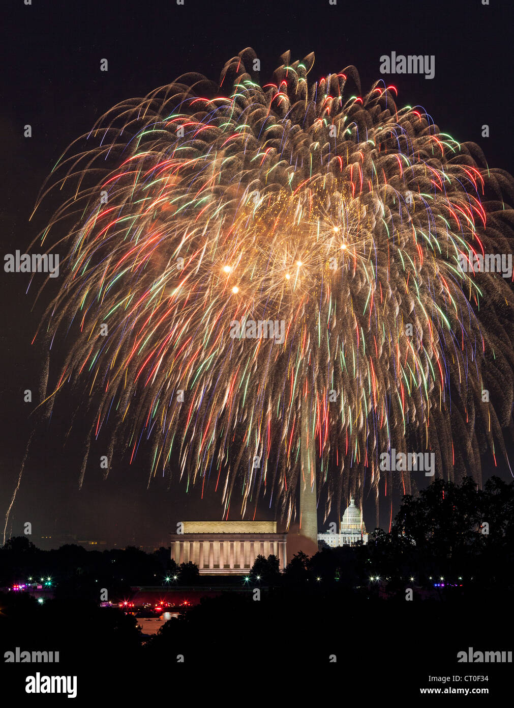Giorno di indipendenza fuochi d'artificio i festeggiamenti per i monumenti di Washington DC Foto Stock