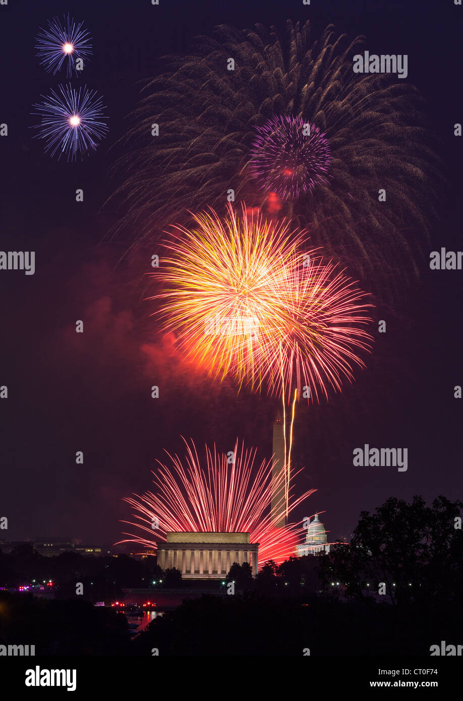 Giorno di indipendenza fuochi d'artificio i festeggiamenti per i monumenti di Washington DC Foto Stock