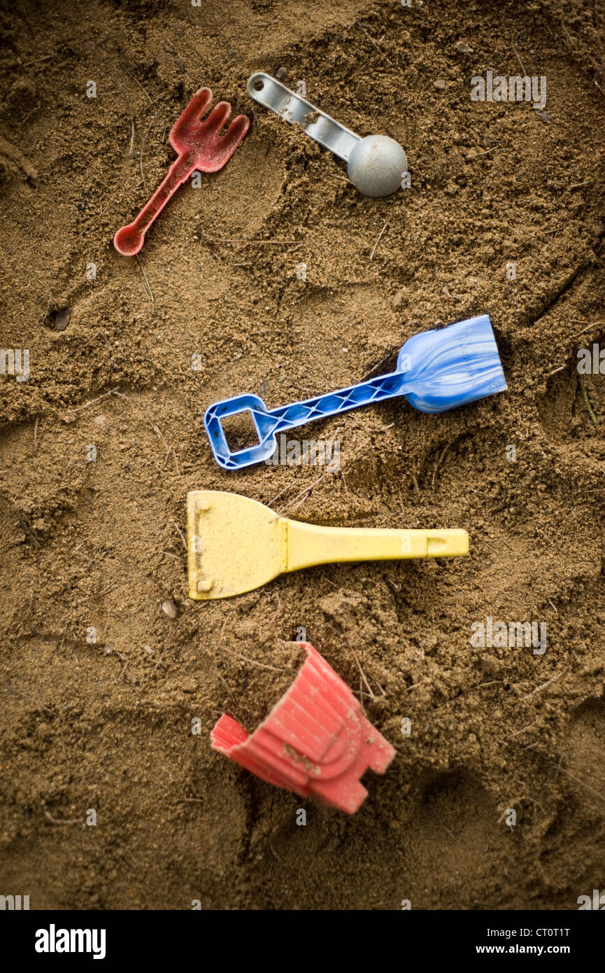 Giocattoli sulla sabbia. Foto Stock