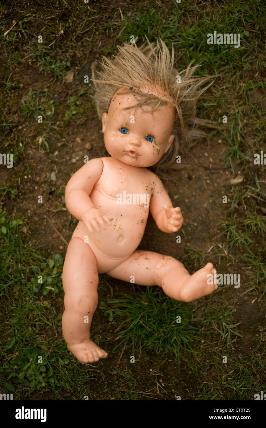 Bambola sporco sull'erba Foto Stock