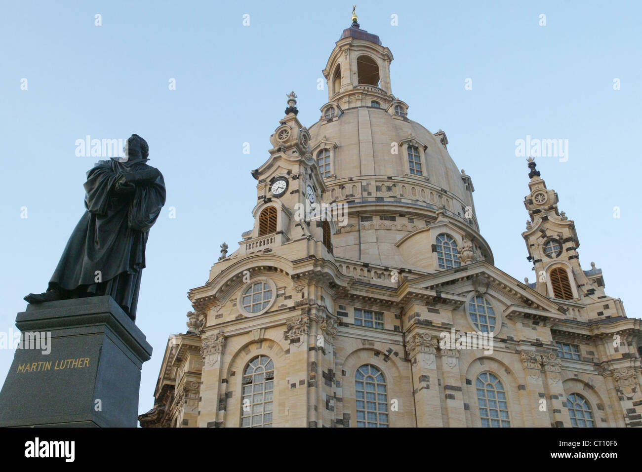 A Dresda, il Frauenkirche e il Martin Luther Memorial Foto Stock