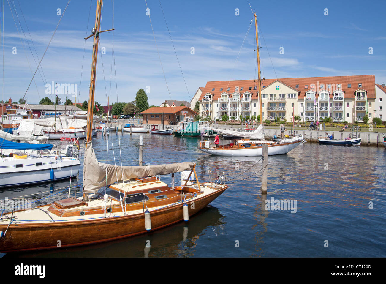 Marina, Kirchdorf, Poel isola vicino a Wismar, Meclemburgo-Pomerania Occidentale, Germania Foto Stock