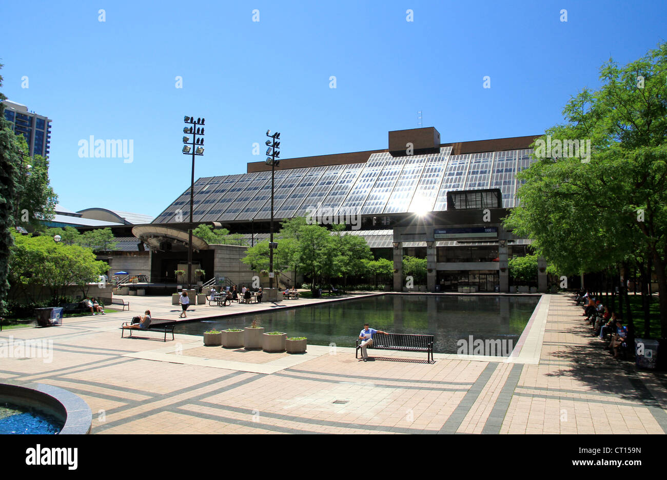 Una vista del North York Centre e Mel Lastman Square a Toronto Foto Stock