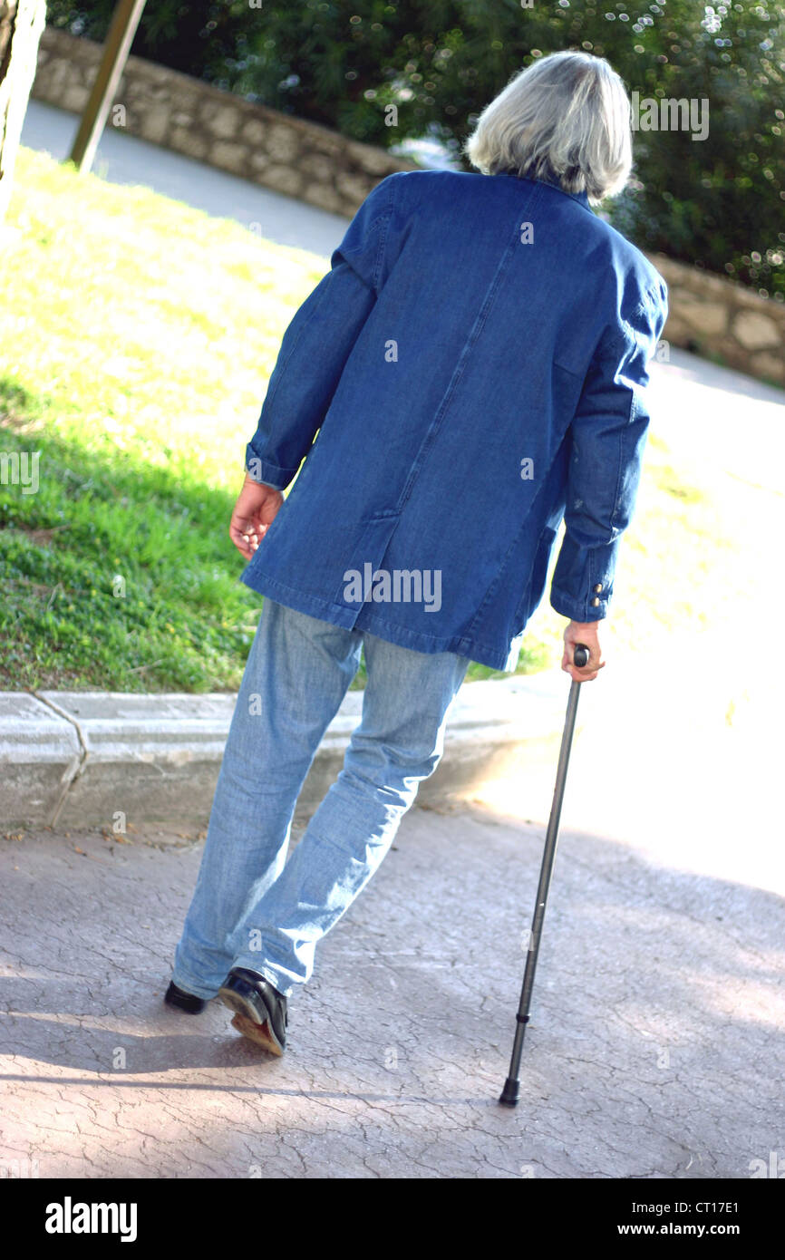 Anziano ALL'APERTO W. la canna da zucchero Foto Stock