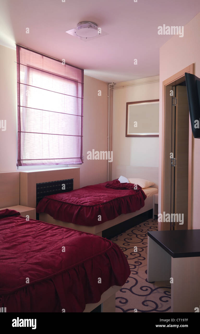 Interno di un hotel appartamento, mobili classici, design vintage. Foto Stock