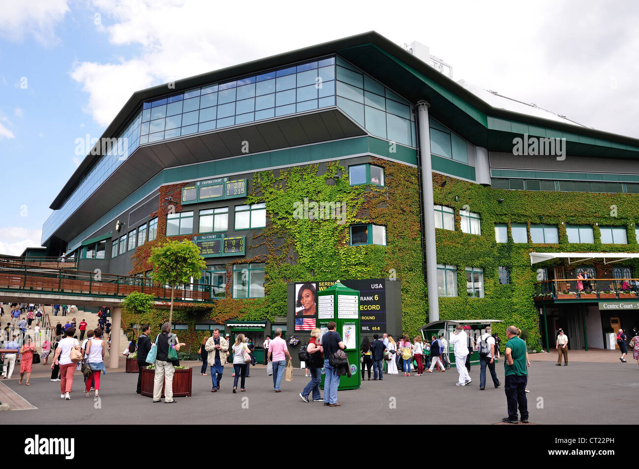 Centre Court ai campionati 2012, Wimbledon, Merton Borough, Greater London, England, Regno Unito Foto Stock