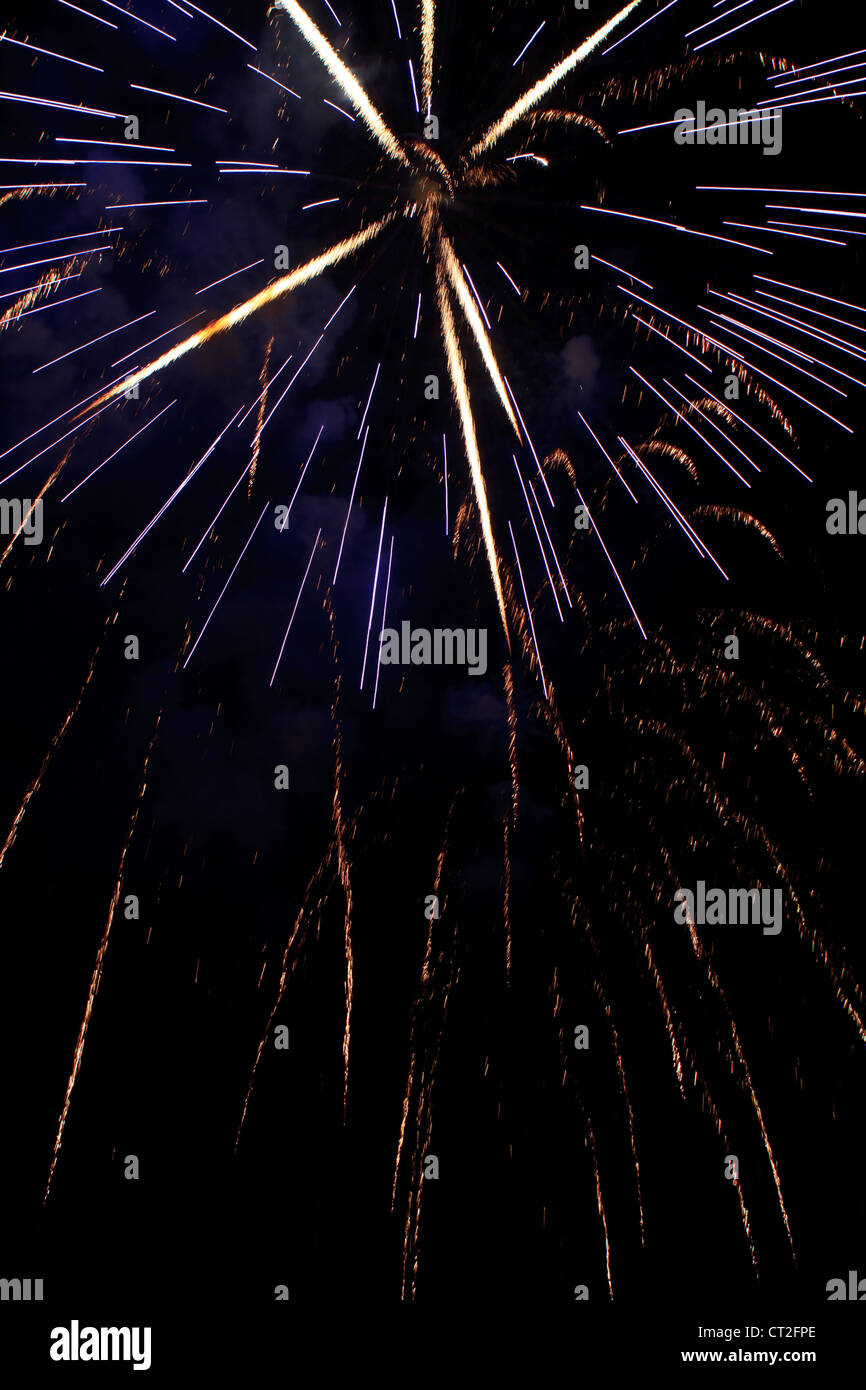 Esplosione di fuochi d'artificio Foto Stock