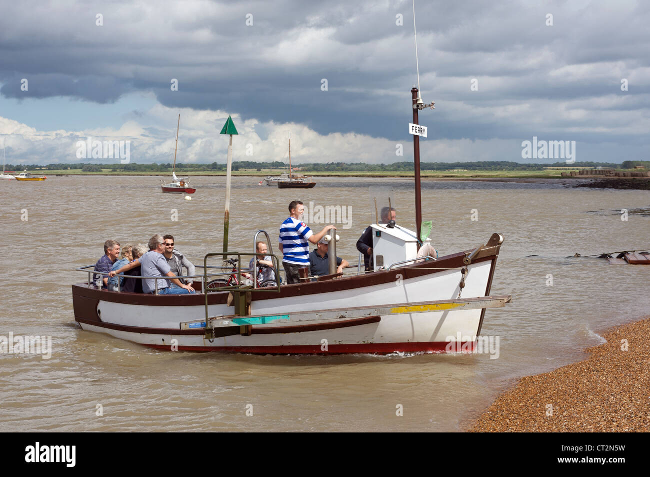 Il traghetto sul fiume Bawdsey Deben Suffolk Foto Stock