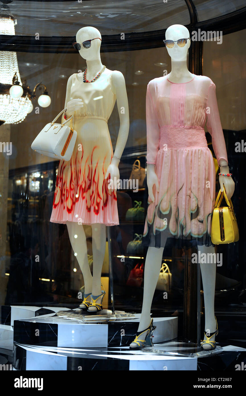 Negozio di Prada. Galleria Vittorio Emanuele II. Milano, Italia Foto Stock