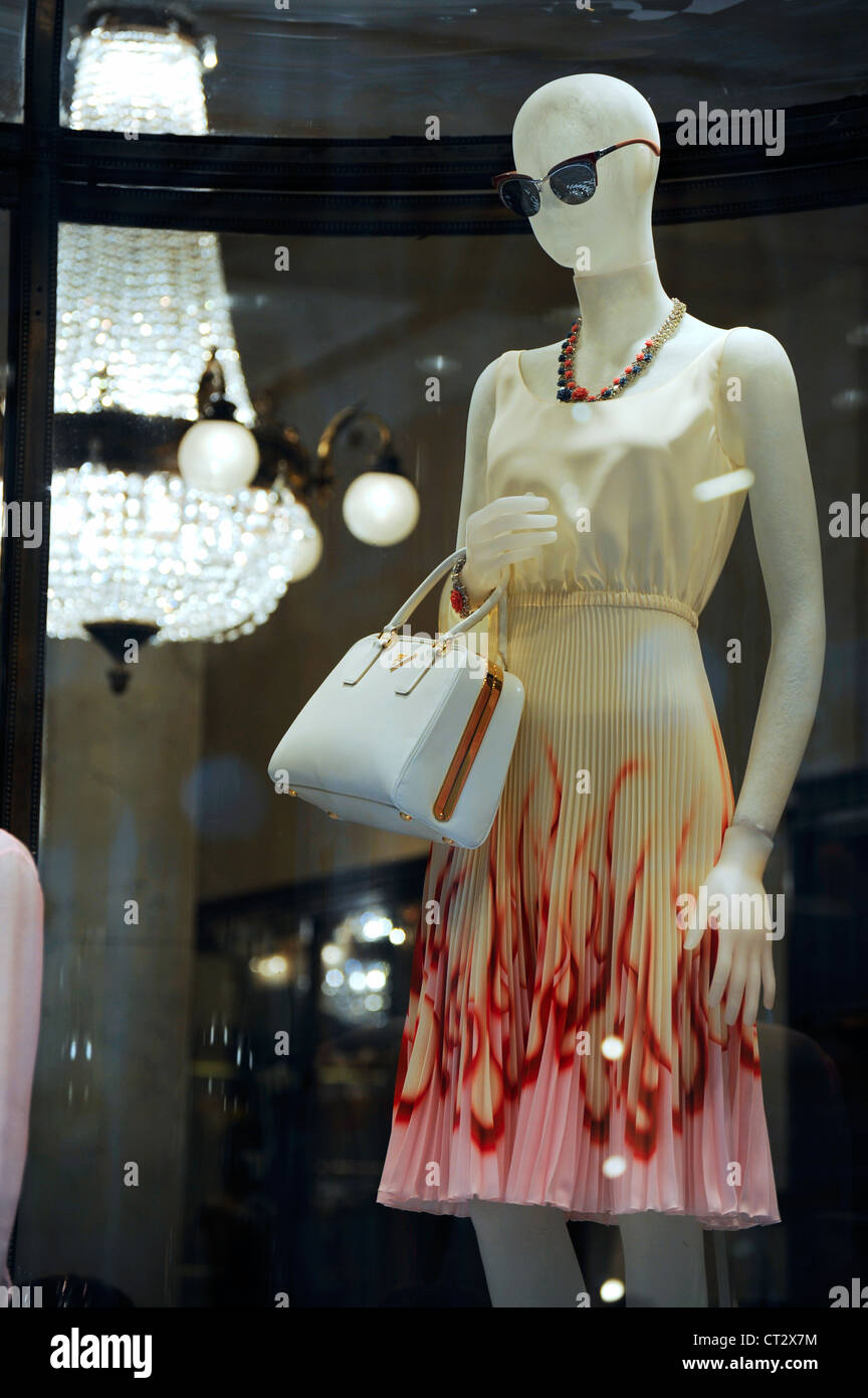 Negozio di Prada. Galleria Vittorio Emanuele II. Milano, Italia Foto Stock