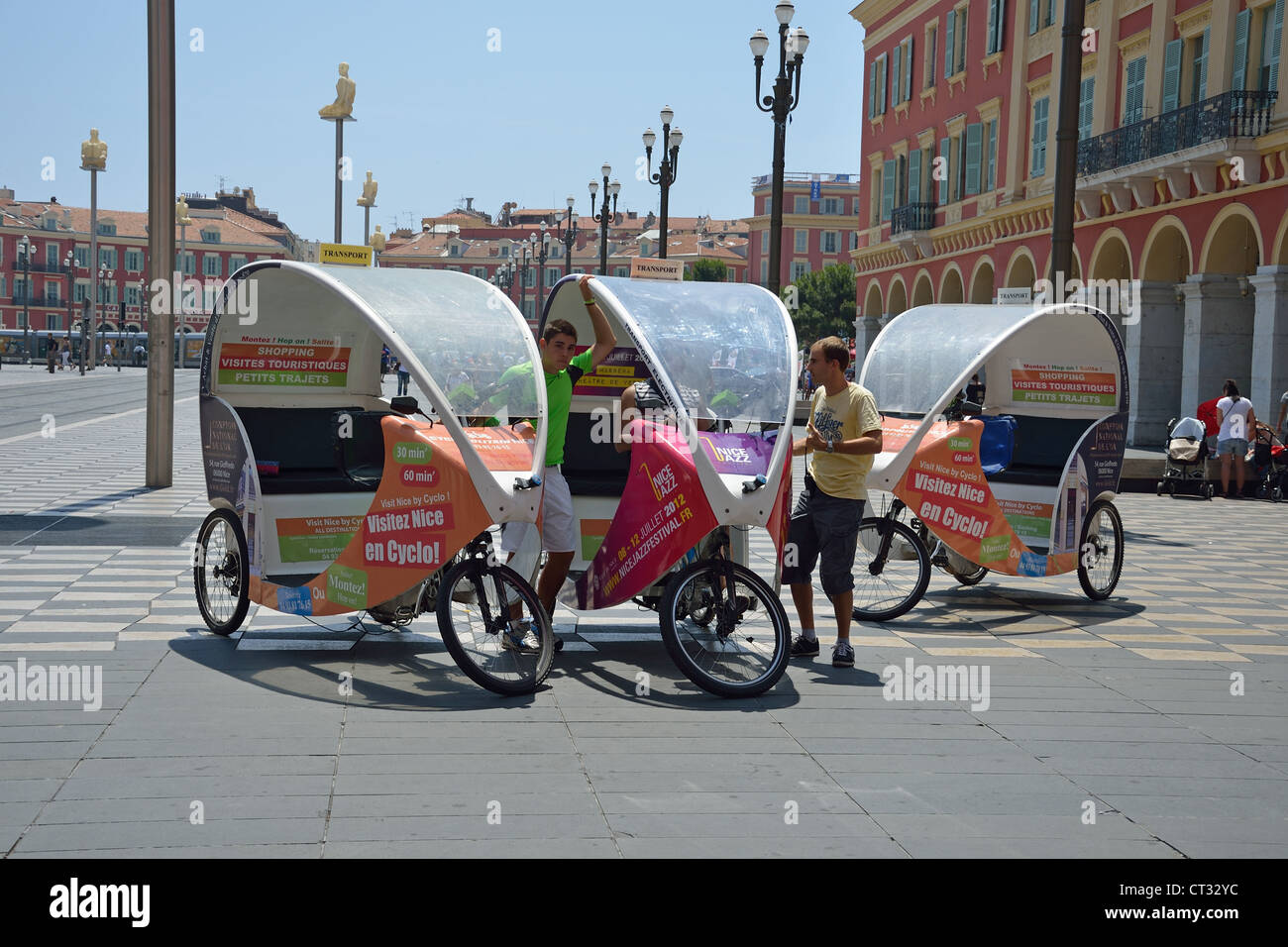 Noleggio taxi a Place Masséna, Nizza Côte d'Azur, Alpes-Maritimes, Provence-Alpes-Côte d'Azur, in Francia Foto Stock