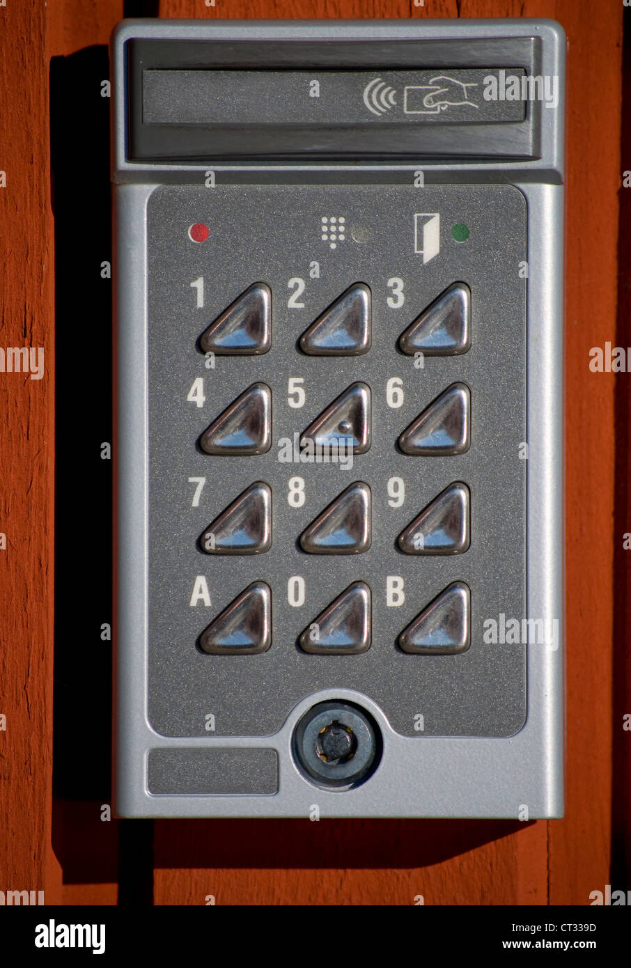 Apriporta con blocchi numerici e sistemi di sicurezza Foto Stock