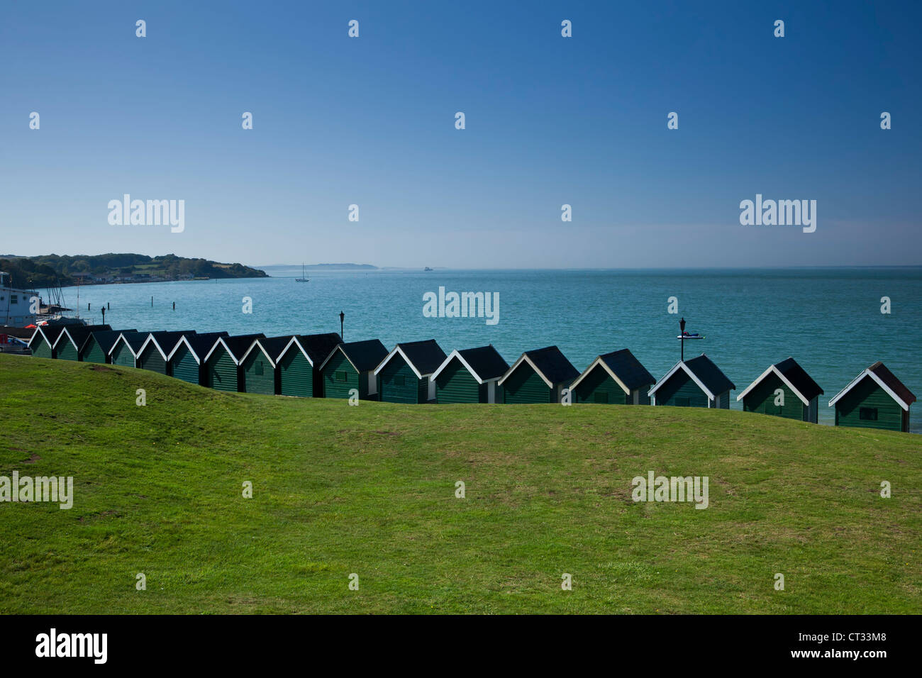 Cabine sulla spiaggia, al cappone, Isle Of Wight, Regno Unito Foto Stock