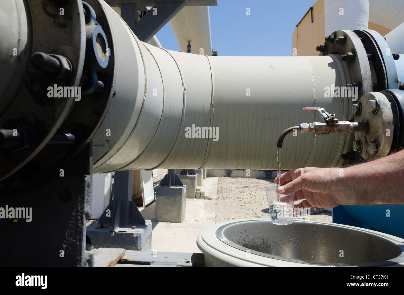 Visita nell'IDE e Veolia acqua di mare ad Osmosi Inversa Impianto di desalinizzazione di Ashkelon, Israele Foto Stock