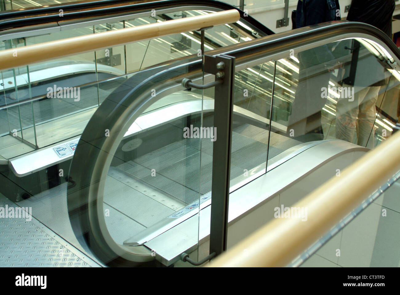 Hamburg, Amburgo escalator in un grande magazzino Foto Stock