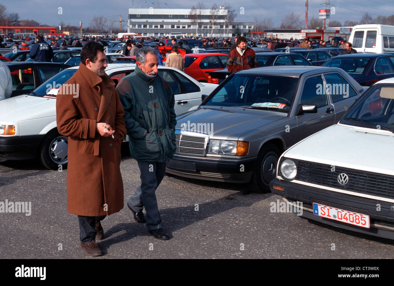 Auto privata nel mercato Essen-Bergeborbeck Foto Stock