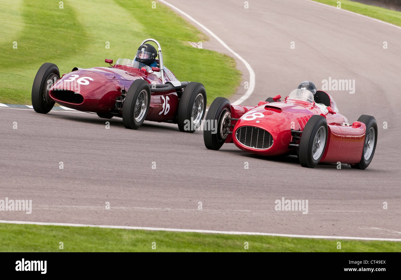 Lancia D50 e rebodied Ferrari Dino racing al Goodwood Foto Stock