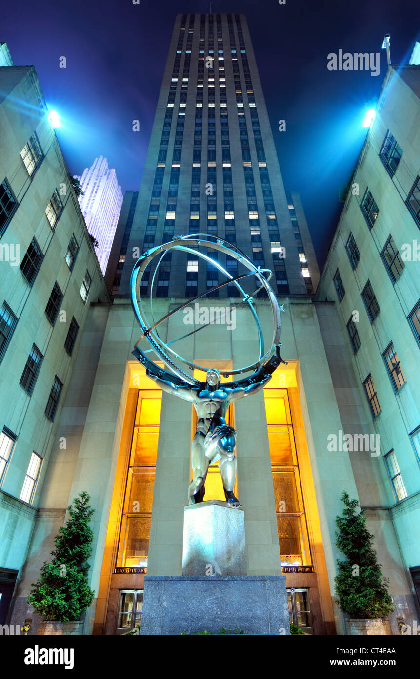 Atlas statua al Rockefeller Center di New York City. Foto Stock