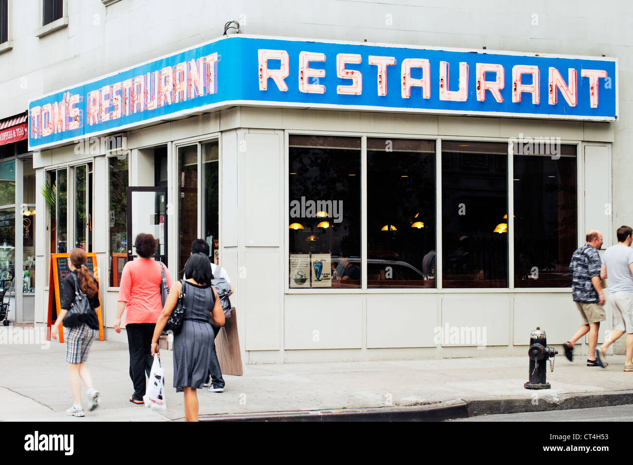 Tom's Restaurant. Il suo esterno è stato usato come un computer stand-in per il fittizio Monk's Cafe nella popolare sitcom televisiva Seinfeld. Foto Stock