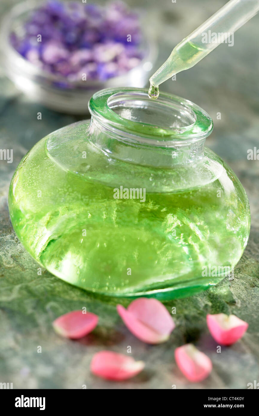 OLIO ESSENZIALE Foto Stock