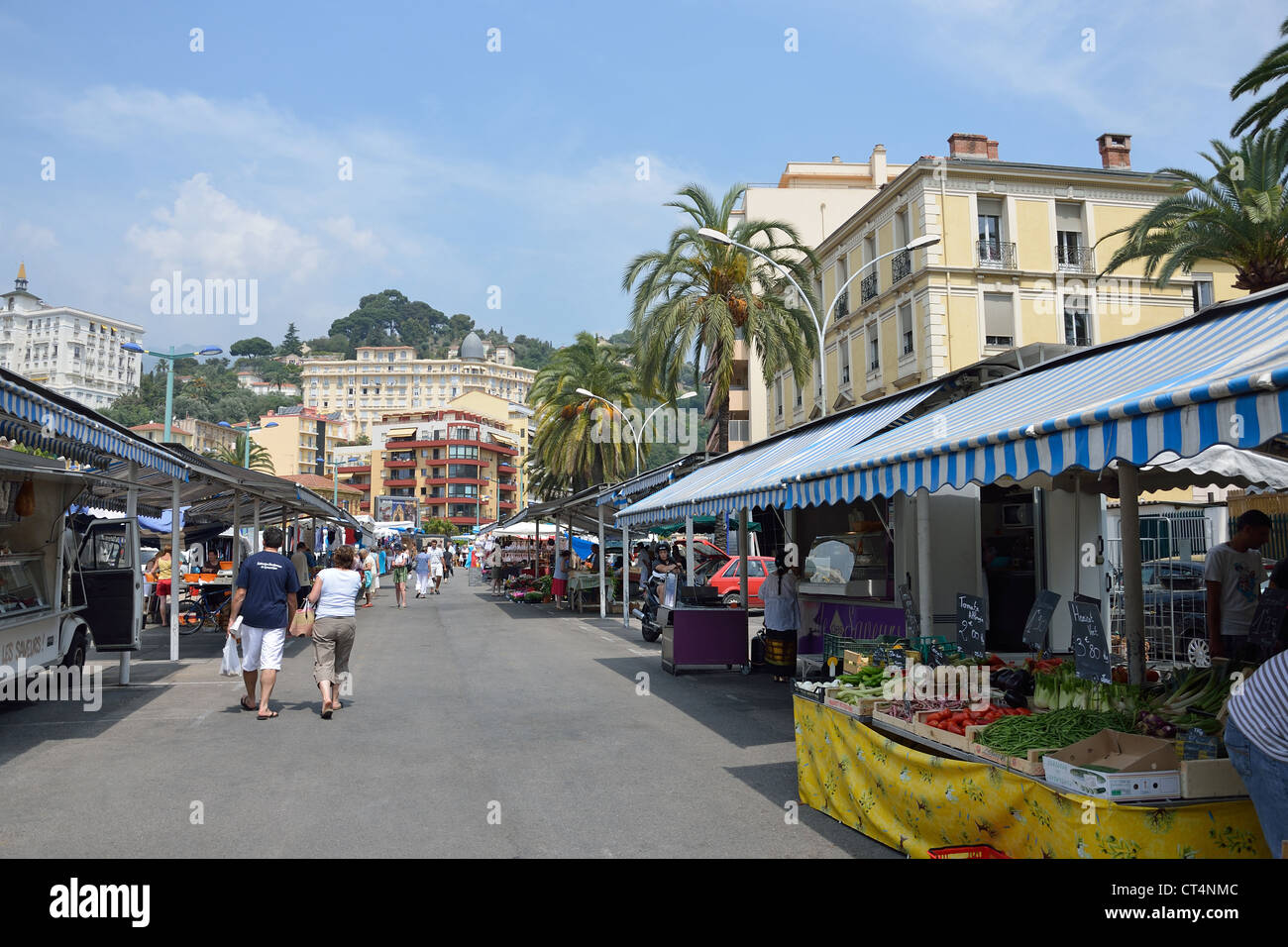 Street market alimentare, Avenue de Verdon, Menton, Côte d'Azur, Alpes-Maritimes, Provence-Alpes-Côte d'Azur, in Francia Foto Stock